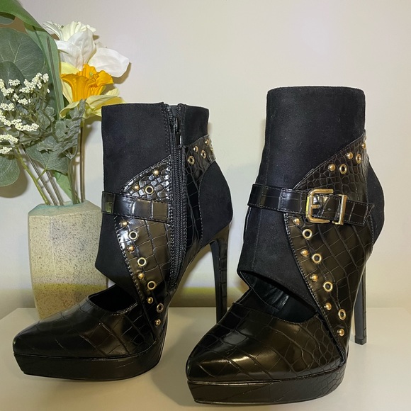 NWOT RIMI Scene Size 8 Black Platform Stiletto Pleaser Boots with Golden Details - Picture 3 of 8